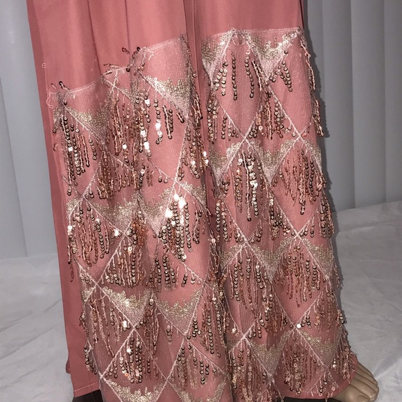 Dress - Picture 6 of 7